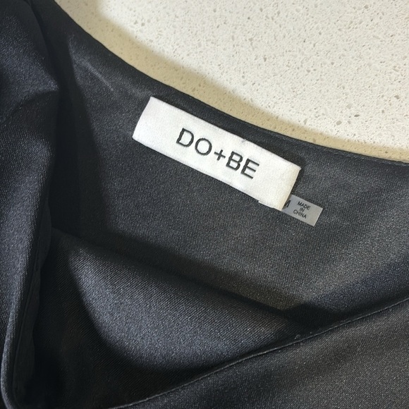 Ladies DO + BE Black One Shoulder Wrap Crop - Picture 3 of 4